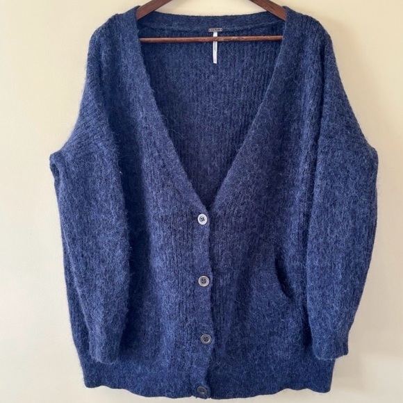 Free People Alpaca Blend Cloudy Day Blue
Cardigan Sweater - Picture 2 of 5